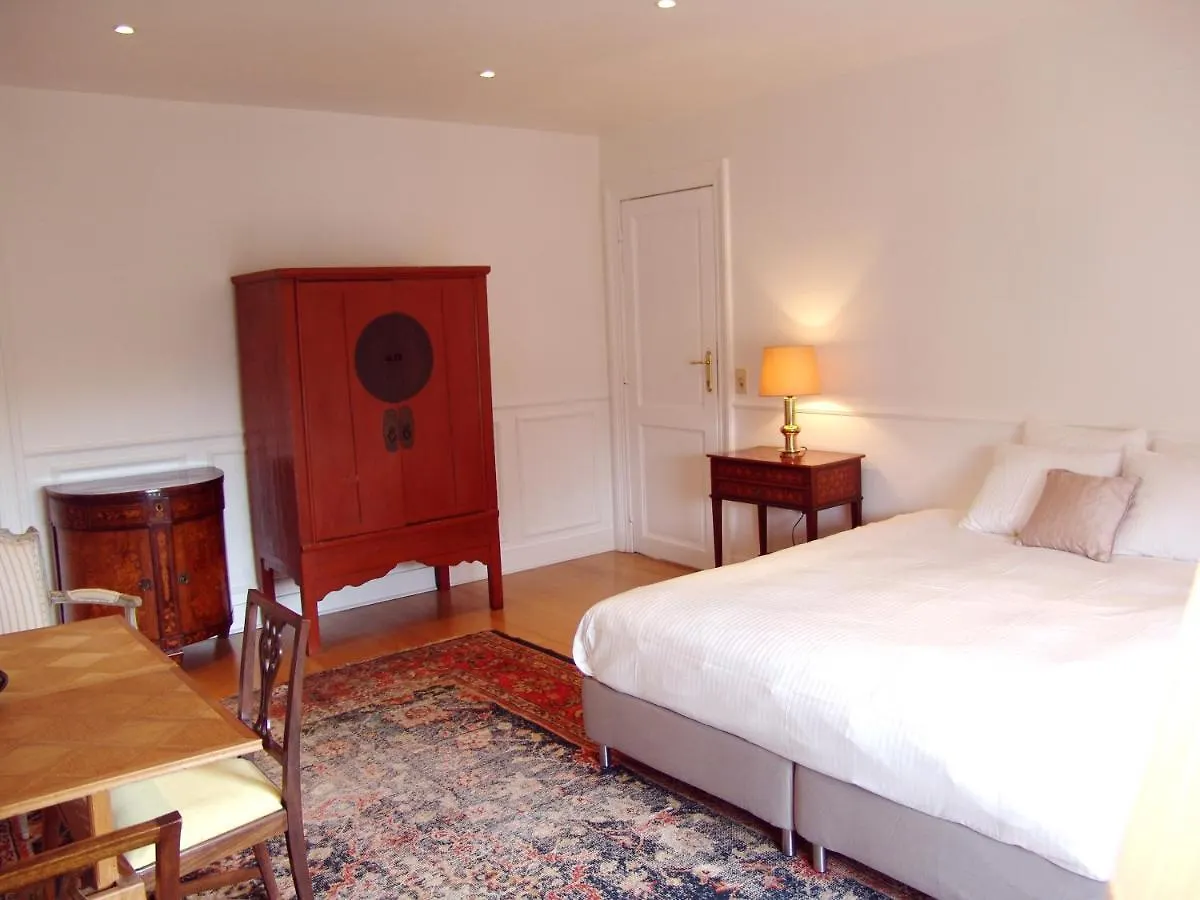 בית הארחה בריסל Louise Chatelain Suites